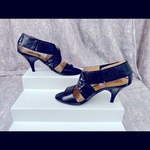 MICHAEL KORS Strappy Snakeskin Gold Buckle 3.5" Heels Size 7